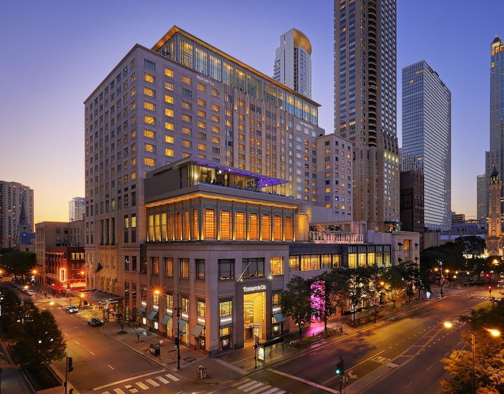The Peninsula Chicago Hotel Exterior photo